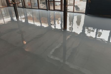 Epoxy Flooring vs Standard Concrete Paint in Commercial Spaces